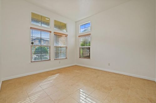 17769 Golden Spike Trl, Lathrop CA  95330-9373 exterior