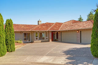 2401 55th St, Everett WA  98203-1487 exterior