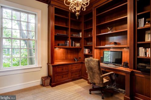 2235 49 St, Washington DC 20007-1057 exterior