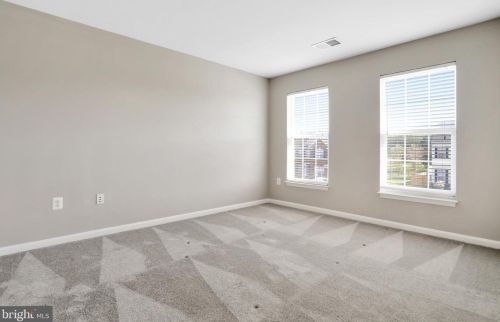 125 Victoria Ln, Charles Town WV  25414-5984 exterior