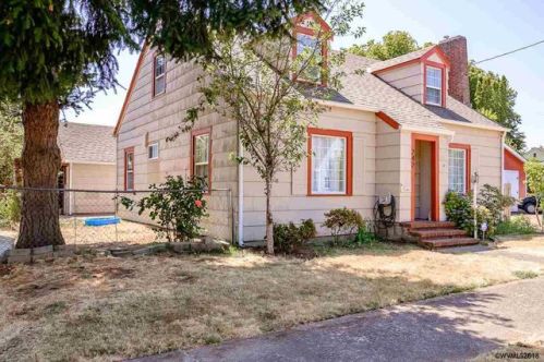 242 Sherman St, Lebanon, OR 97355-4142
