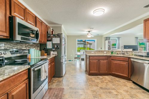 13219 Waterford Castle Dr, Dade City FL  33525-5213 exterior