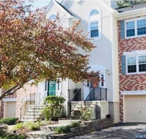 1023 Ash Dr, Mahwah NJ  07430-2348 exterior