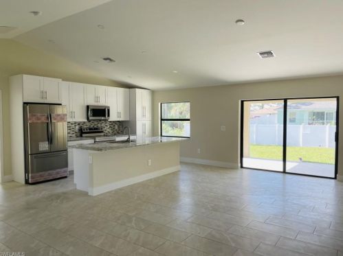 1015 Apple Ave, Lehigh Acres, FL 33971-6440