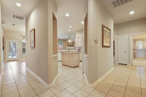 6001 Park Ln, Lewisville TX  75028-3775 exterior