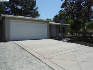 2931 Estates Ave, Pinole, CA 94564-1417