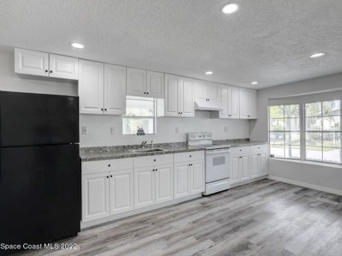 1112 Oriole Cir, Sebastian FL  32976-7521 exterior