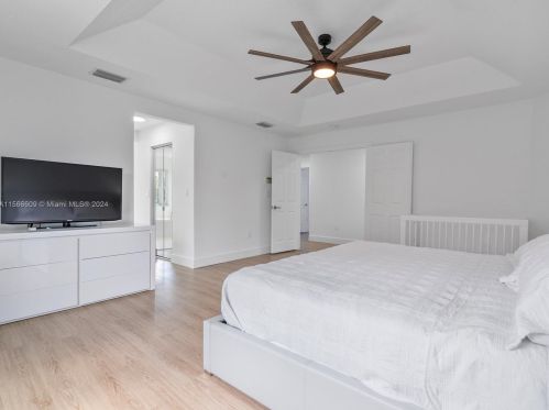 3761 144th Ave, Hollywood FL  33027-3785 exterior