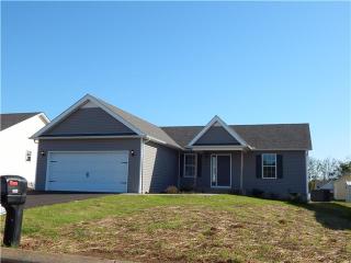 1829 Elizabeth Ln, Columbia, TN 38401-6943
