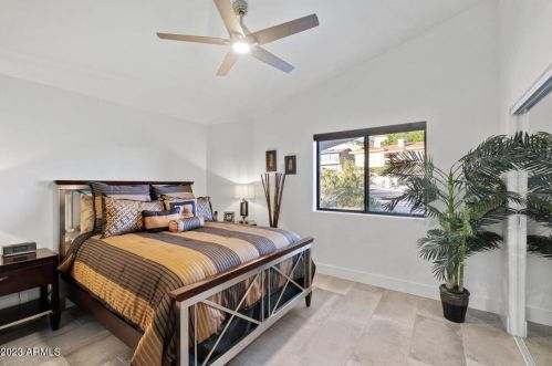 1439 Echo Ln, Phoenix AZ  85020-3831 exterior