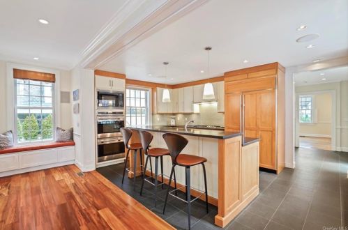 129 Loring Ave, New Rochelle NY  10803-2013 exterior