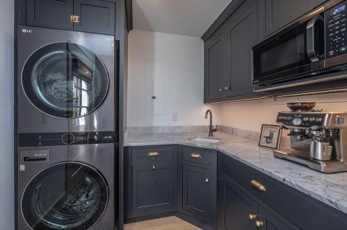 725 Chatter Rd, Mount Pleasant SC  29464-5116 exterior