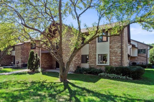 9034 Lisbon Ave, Milwaukee WI  53222-2734 exterior