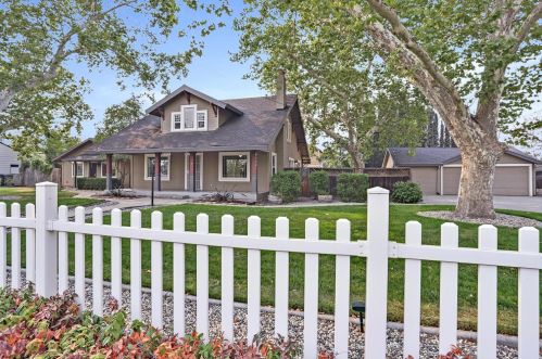 632 L St, Rio Linda CA  95673-3443 exterior