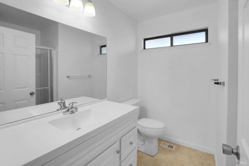 70 Fountain Grove Cir, Fairfield CA  94558-2485 exterior