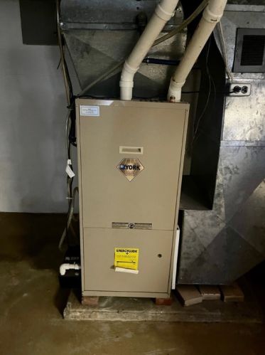 1127 Motor St, New Castle PA  16101-3050 exterior