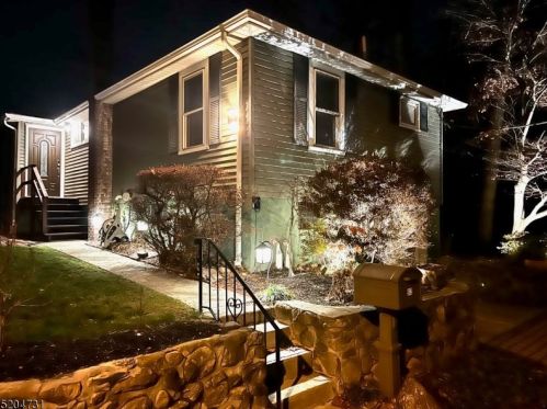 62 Upper Rainbow Trl, Parsippany NJ  07834-3320 exterior