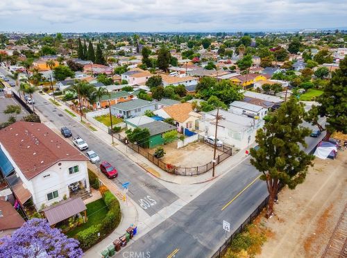 2275 Oris St, Compton CA 90222-3055 exterior