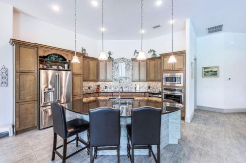 616 Somerset Ct, Marco Island FL  34145-2450 exterior