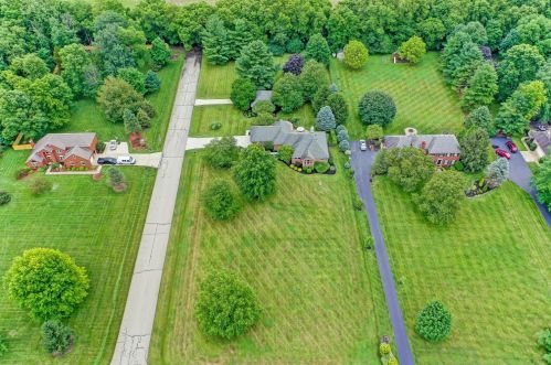 1655 Peach Tree Dr, Liberty Township, OH 45036
