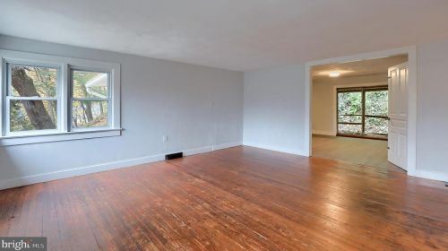 847 Front St, Longlevel, PA 17368-9794