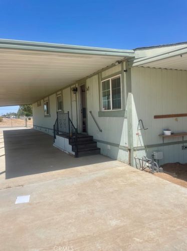 14317 Amethyst Rd, Victorville, CA 92392-9327