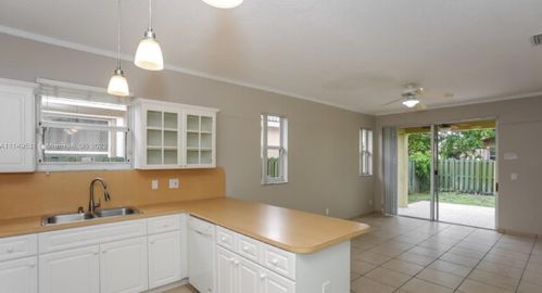 5401 132nd Ter, Hollywood, FL 33027-5437