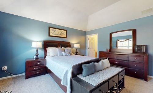 326 Angle Ave, Manville NJ  08835-2318 exterior