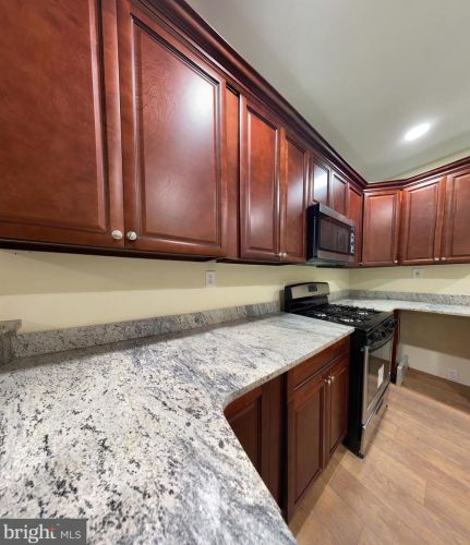 1636 4th St, Wilmington, DE 19805-3546