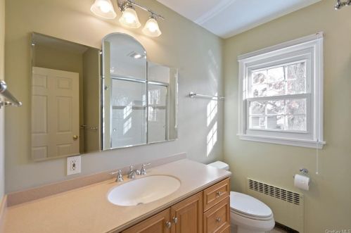 174 Atlantic Ave, Hawthorne NY  10532-1017 exterior