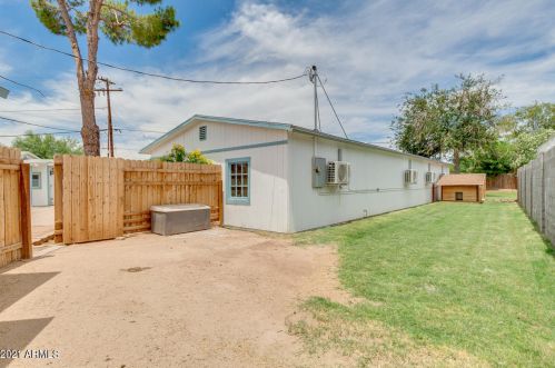 4333 17 Ave, Phoenix AZ 85085-6300 exterior