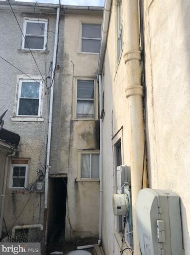 636 Cherry St, Norristown PA 19401-3802 exterior