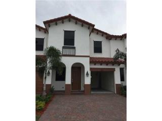 8883 102nd Pl, Miami FL  33178 exterior