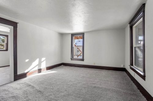 240 Kaukauna St, Menasha, WI 54952-3022
