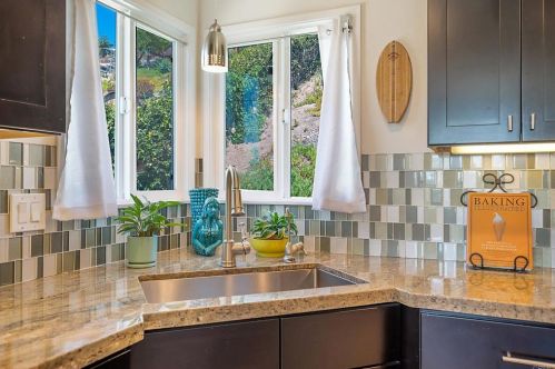 6025 Kelton Ave, La Mesa CA  91942-2728 exterior