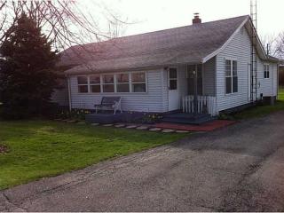 1017 Skinner Ln, Springfield, OH 45504-1937
