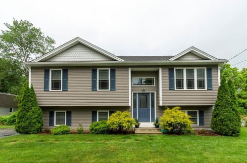 79 Clifton Ave, Warwick, RI 02889-6205