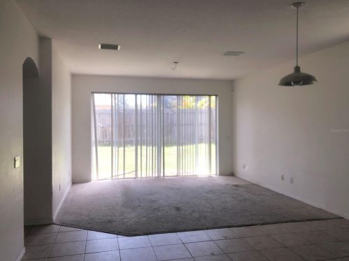 6815 Guilford Crest Dr, Ruskin FL  33572-1723 exterior