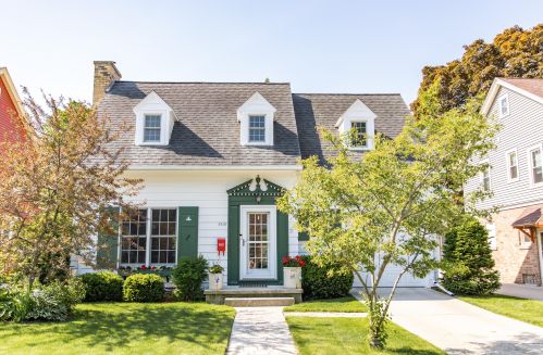 1513 Torrison Dr, Manitowoc, WI 54220-3152