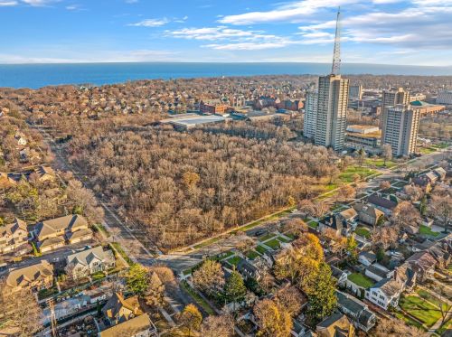 3491 Maryland Ave, Milwaukee WI 53211-3751 exterior