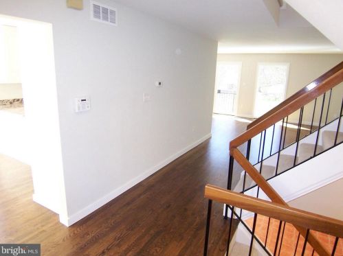 9079 Blarney Stone Dr, Springfield VA  22152-2199 exterior