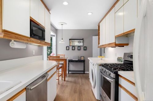 5 Augusta Pl, White Plains NY  10603-1901 exterior