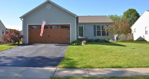 1593 Sassafras Ln, Marysville, OH 43040-9344