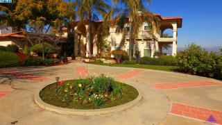 377 Valley View Dr, Exeter, CA 93221-9798