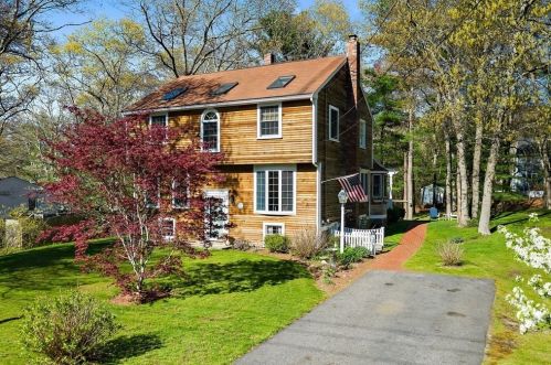 284 Grove St, Marshfield, MA 02050-2525