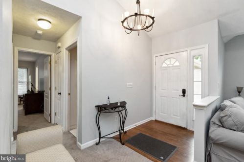 4004 Lakeview Pkwy, Locust Grove, VA 22508-5436
