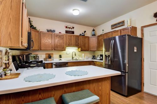 3920 92, Milwaukee WI 53228-2100 exterior