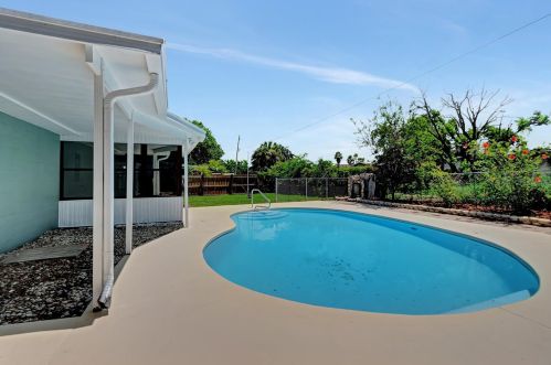 1238 Honeytree Ln, Lakeland, FL 33801-6535