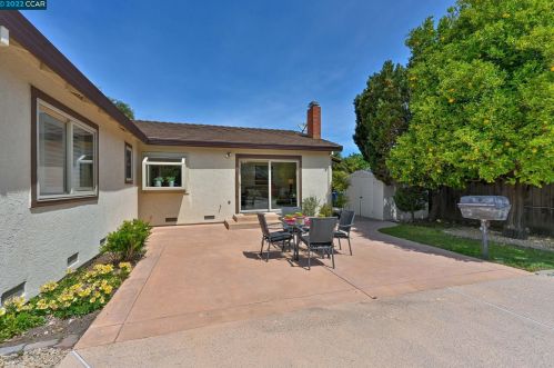 1 Carousel Ct, San Ramon CA  94583-1707 exterior