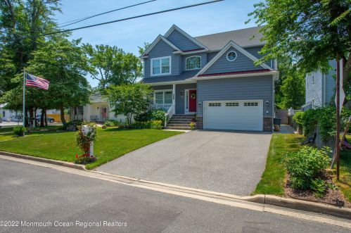 624 Delaware Ave, Point Pleasant Beach, NJ 08742-4007